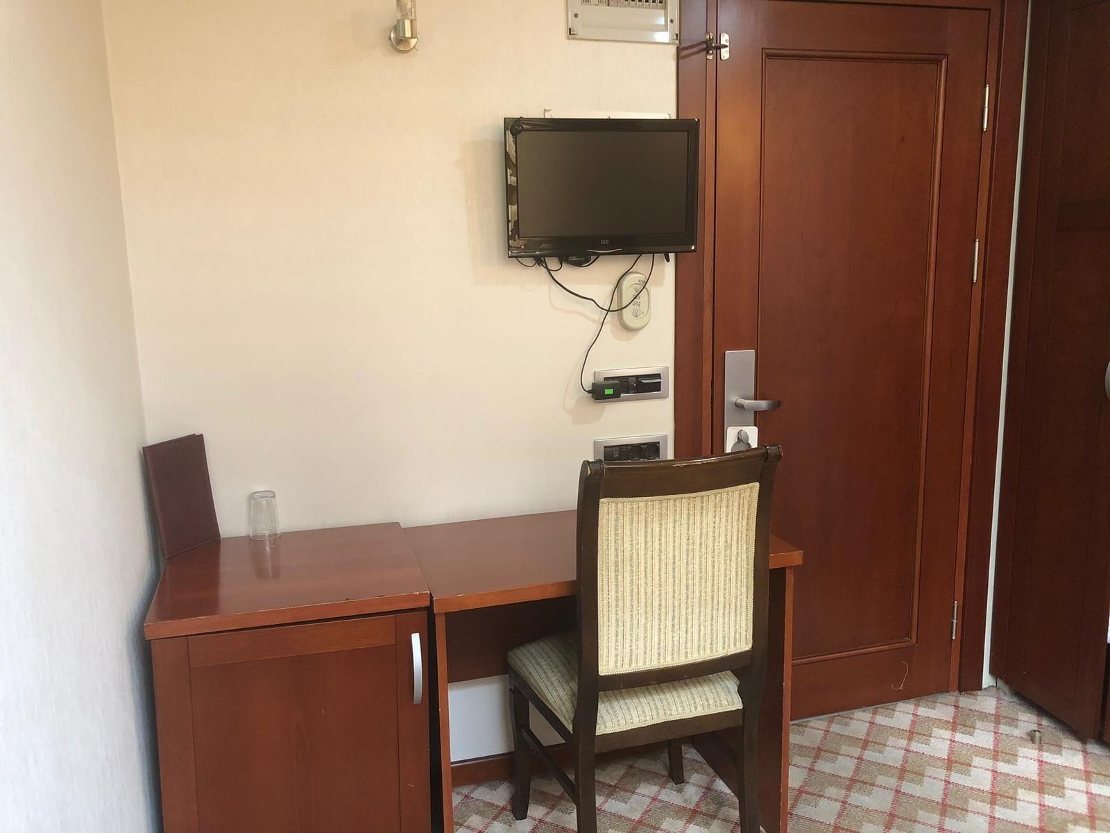 Grand Merin Airport Hotel Истанбул Екстериор снимка