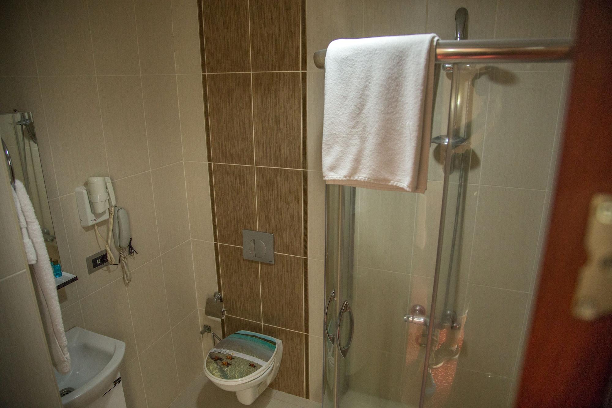 Grand Merin Airport Hotel Истанбул Екстериор снимка