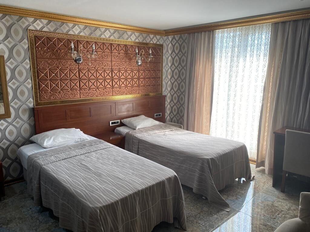 Grand Merin Airport Hotel Истанбул Екстериор снимка