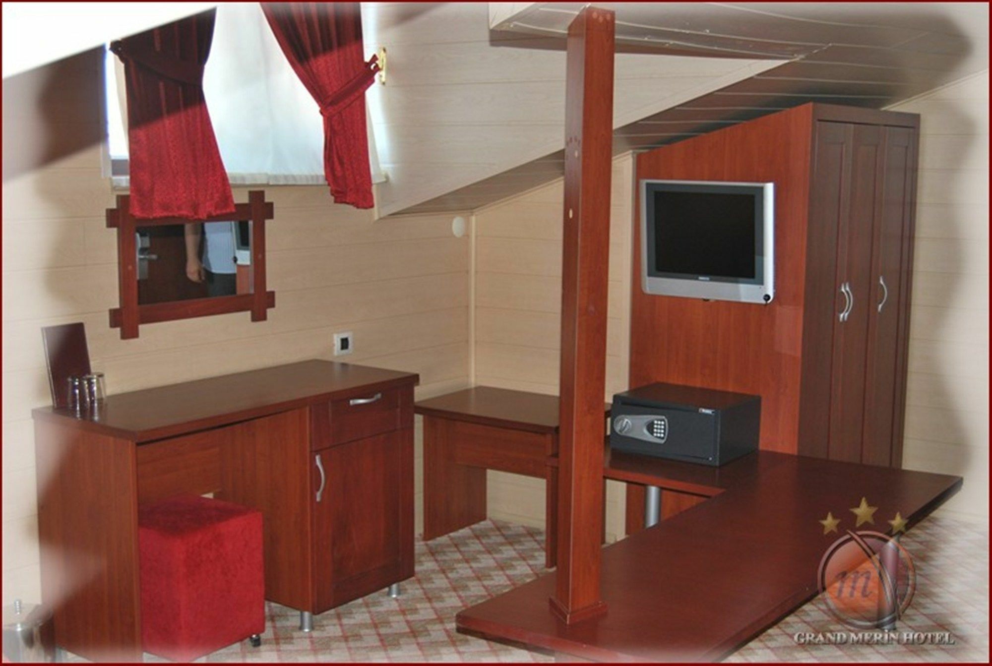 Grand Merin Airport Hotel Истанбул Екстериор снимка