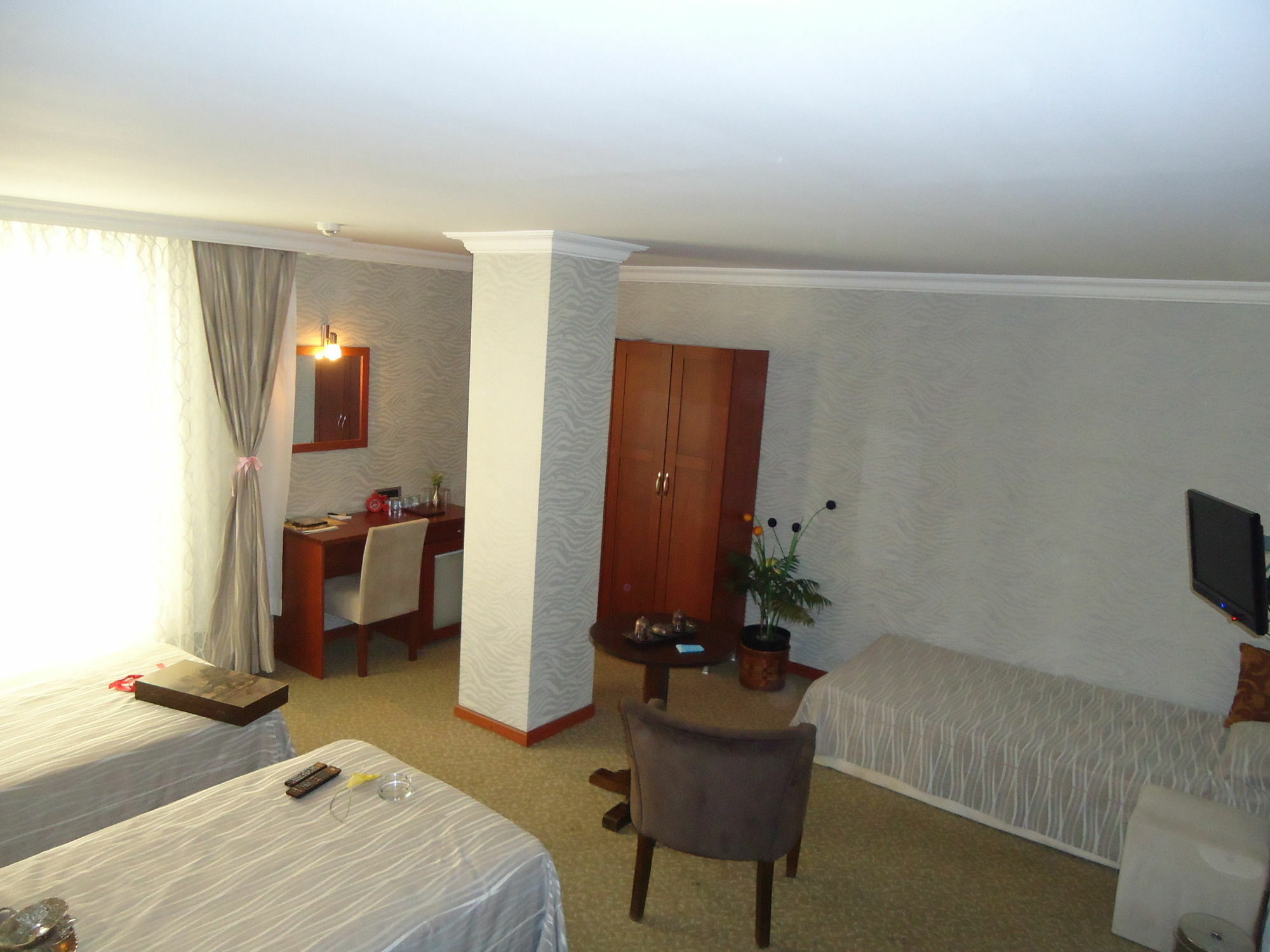 Grand Merin Airport Hotel Истанбул Екстериор снимка